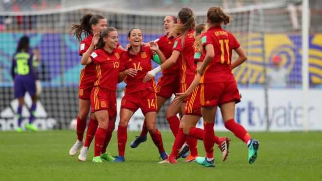 Las jugadoras de España sub 20 celebran el primer gol ante Nigeria.