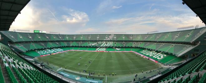 El estadio Benito Villamarín, listo para un choque.
