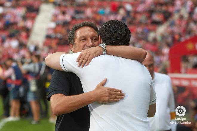 Eusebio se abraza con Sergio (Foto: LaLiga).