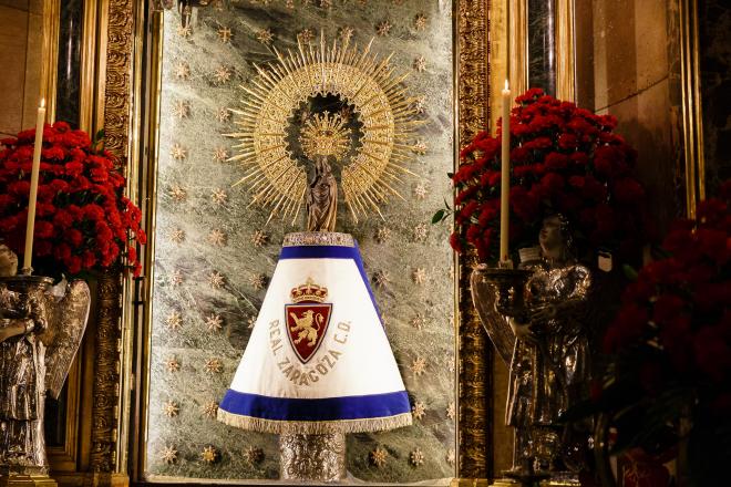 Ofrenda en El Pilar.