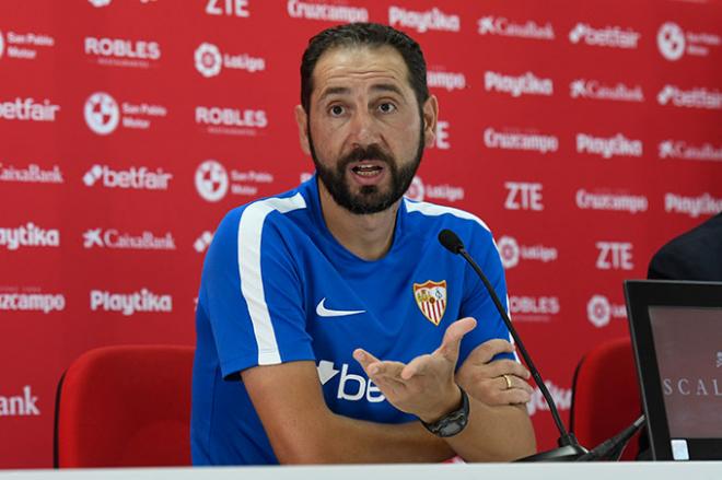 Pablo Machín en sala de prensa (Foto: Kiko Hurtado).