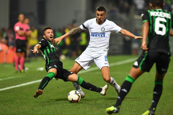 Acción del partido entre Sassuolo e Inter.