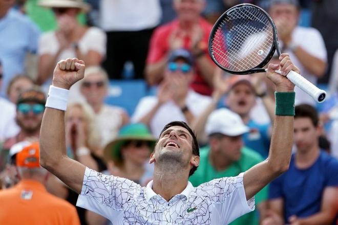 Djokovic celebrando la victoria.