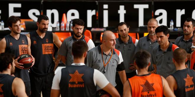 El entrenador de Valencia Basket, Jaume Ponsarnau. (Foto: Miguel A. Polo)