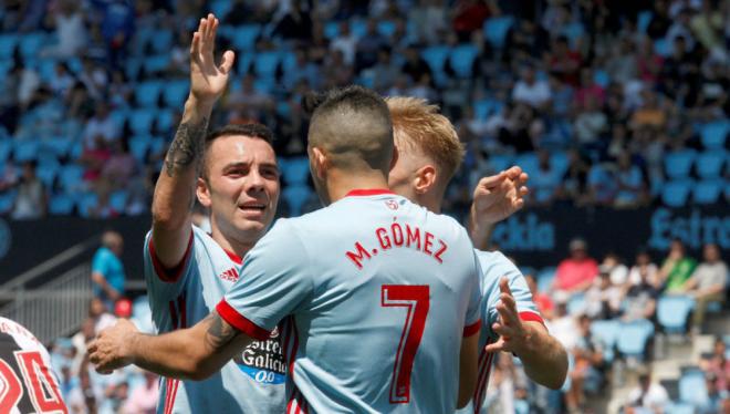 Aspas y Maxi Gómez celebran un gol ante el Levante (Foto: EFE).