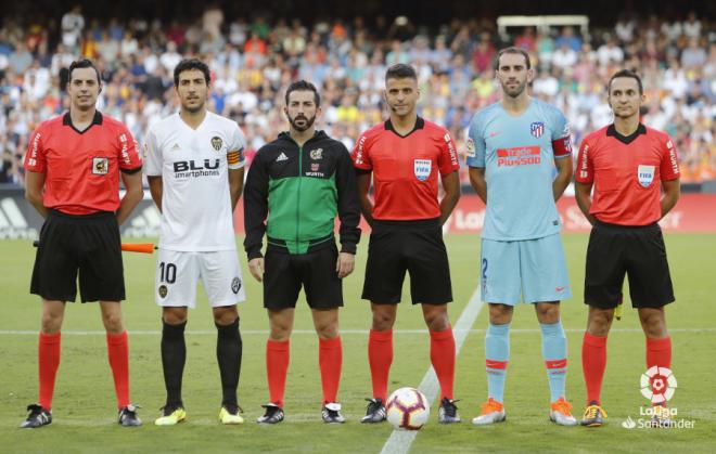 Gil Manzano en el Valencia-Atlético. (Foto: David González)