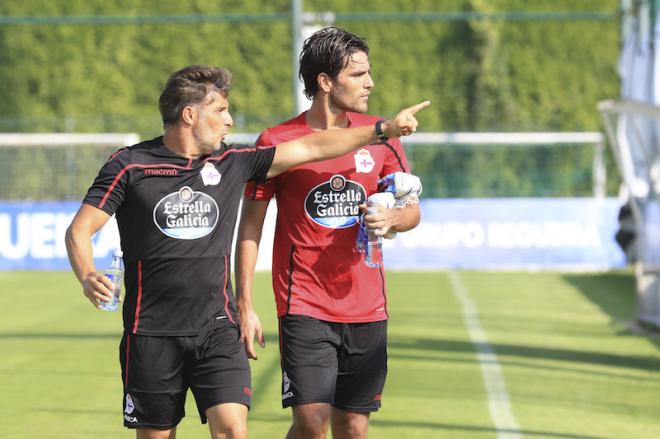 Michele Somma se entrena sobre el césped de 'El Mundo del Fútbol' de Abegondo (Foto: RCD).