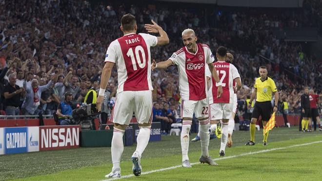 Imagen del gol de Tadic con el Ajax.