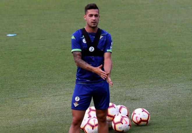 Sergio León, en un entrenamiento del Betis (Foto: Kiko Hurtado).