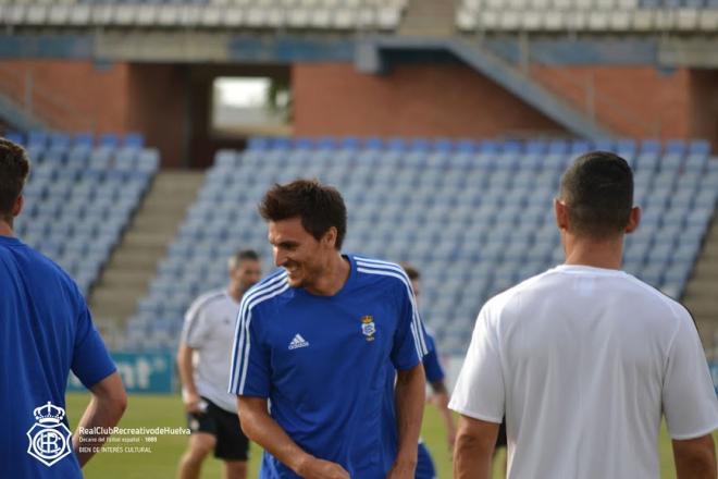 Jonathan Vila entrenándose con el Recre (Foto: RCD).