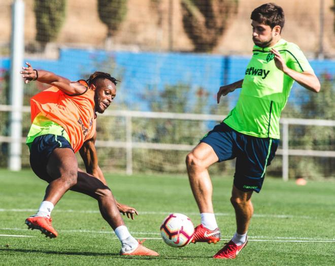 Emmanuel Boateng vuelve a entrenar con el grupo. (Foto: Levante UD)