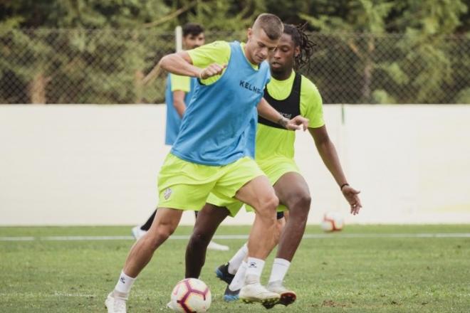 Samuele Longo junto a Semedo en un entrenamiento con el Huesca (Foto: SD Huesca).