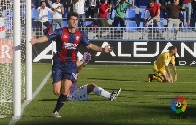 Gonzalo Melero celebra un gol. (Foto: LaLiga Santander)