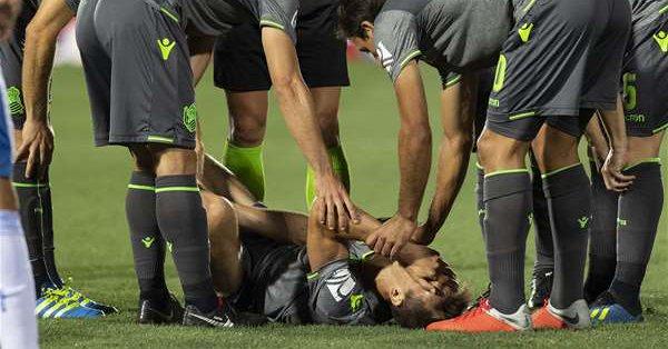Diego Llorente se rompió el peroné en Butarque (FOTO: Real Sociedad)