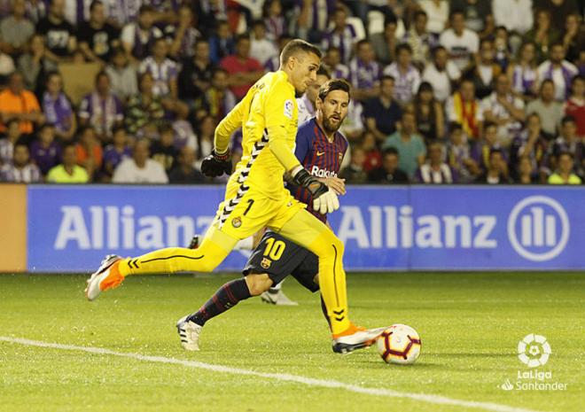 Masip saca ante Messi en Zorrilla.