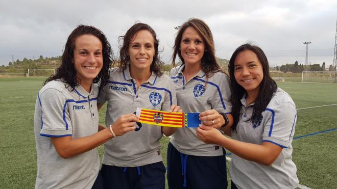 Las capitanas del Levante UD Femenino. (Foto: Levante UD)