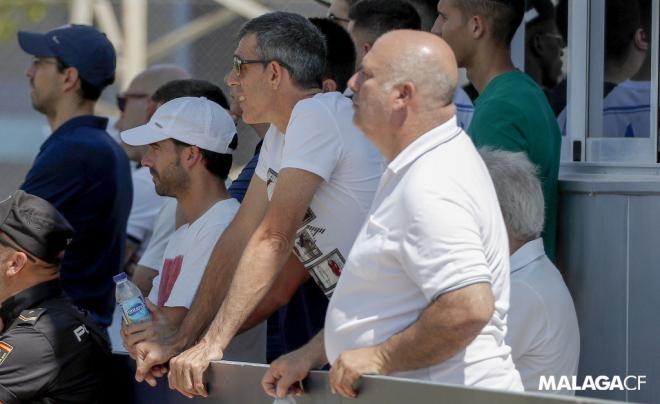 Muñiz, siguiendo atentamente el Atlético Malagueño - San Fernando.