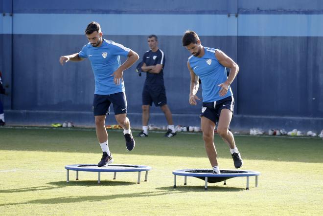 Adrián y Haksabanovic, en el entrenamiento del Málaga.