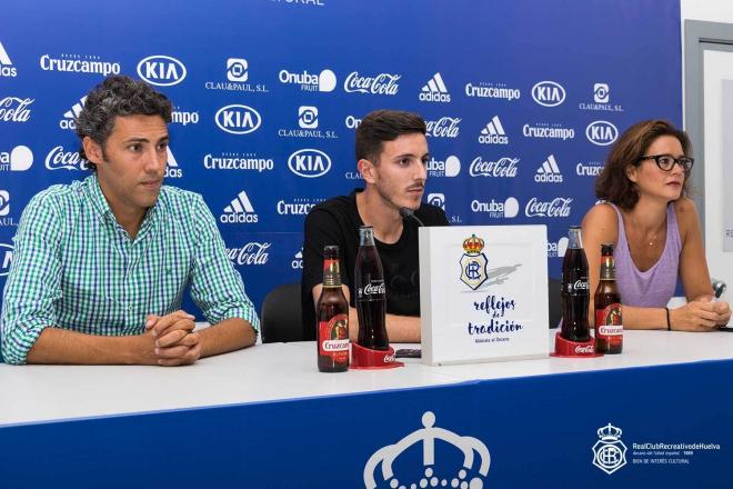 Alberto Ródenas, en su presentación. Foto: @recreoficial