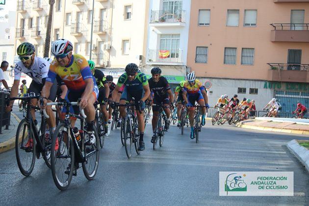 Imagen de la prueba de la XXXIX Carrera Club Ciclista Los Palacios.