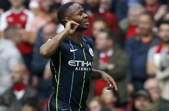 Sterling celebra un gol con el Manchester City.