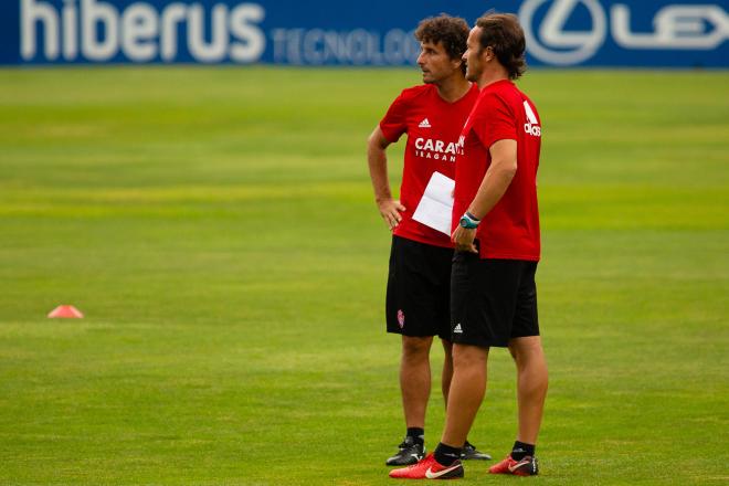 Imanol Idiakez y Mario Gibanel en un entrenamiento en La Romareda (Foto: Daniel Marzo).