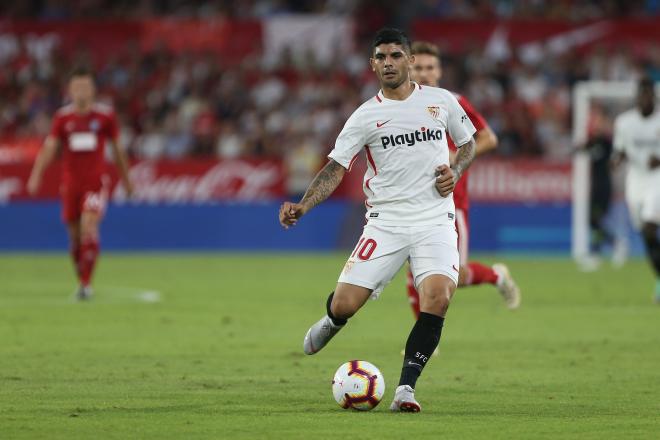 Banega ante el Sigma Olomuc.