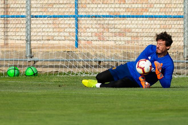 Cristian Álvarez en un entrenamiento en la Ciudad Deportiva (Foto: Daniel Marzo).