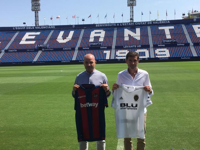 Paco López y Marcelino posan en la previa del derbi Levante-Valencia.