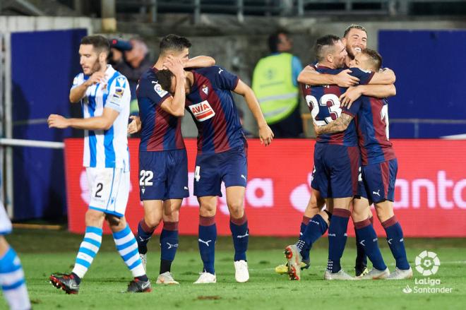 El Eibar celebrando un gol en Ipurua. (Foto: LaLiga).