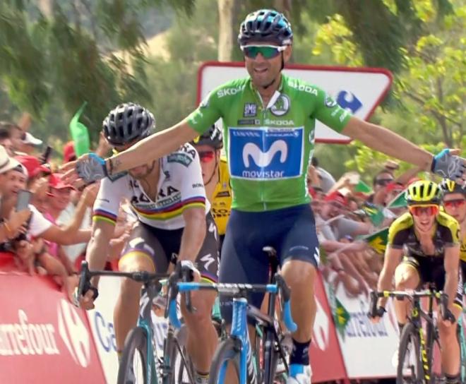 Valverde celebra el triunfo en la etapa de la Vuelta a España.