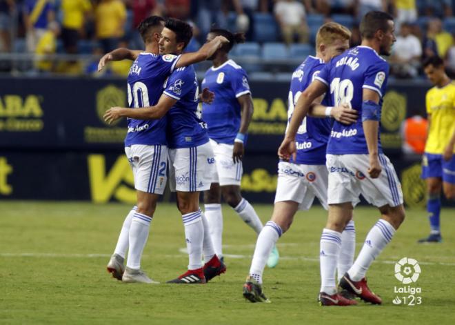 El Real Oviedo celebra el gol de Sergio Tejera ante el Cádiz (Foto: LaLiga).