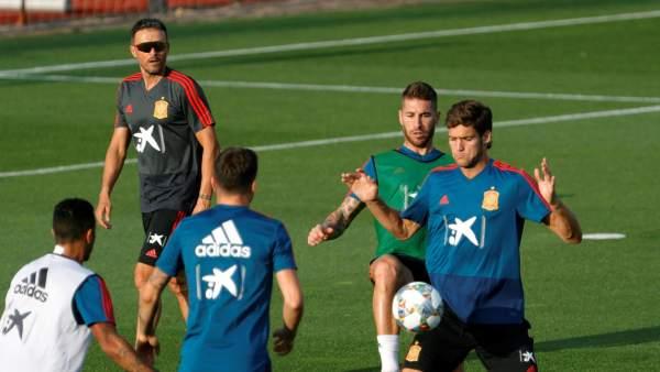 Lance de un entrenamiento supervisado por Luis Enrique.