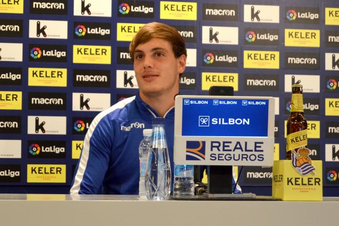 Bautista, en la sala de prensa de Zubieta. (Foto: Giovanni Batista).
