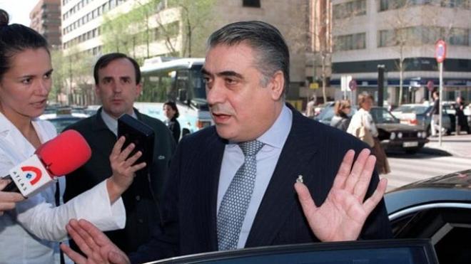 Lorenzo Sanz, expresidente del Real Madrid, a su llegada a los juzgados.
