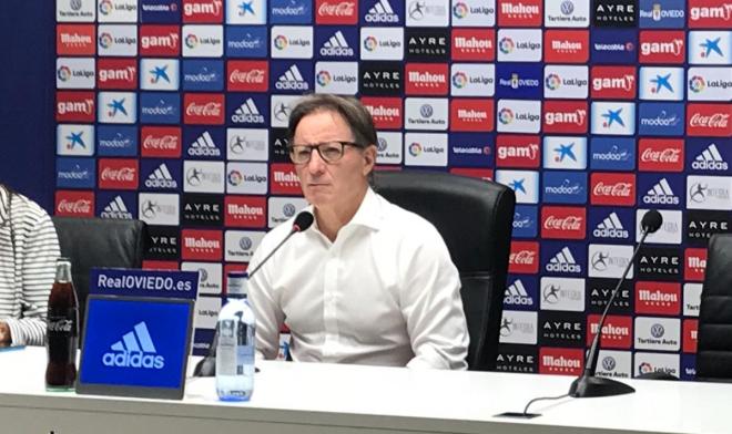 Juan Antonio Anquela en la rueda de prensa posterior al Oviedo-Zaragoza (Foto: Real Oviedo).