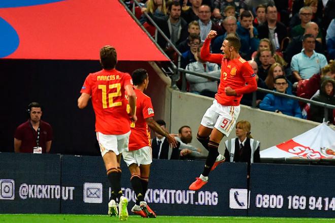 Rodrigo celebra su gol en el Inglaterra-España de la Nations League.