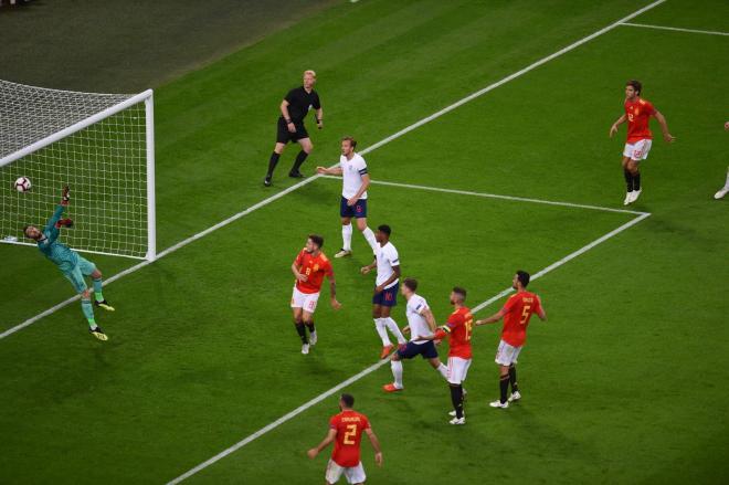 Parada de David de Gea durante el Inglaterra-España de la Nations League.