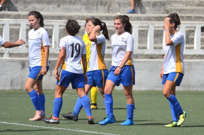 Las jugadoras del Añorga celebrando uno de los goles. (Foto: Giovanni Batista)