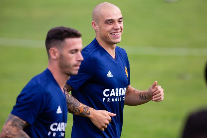 Jorge Pombo en un entrenamiento del Real Zaragoza en la Ciudad Deportiva (Foto: Daniel Marzo).