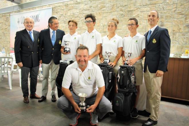 Foto con los ganadores.