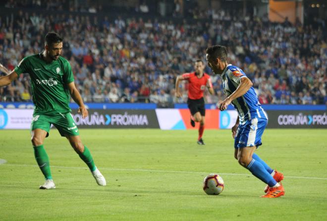 Pedro Sánchez, en el Dépor-Sporting de Gijón disputado en Riazor (Foto: Iris Miquel).