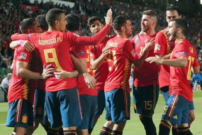 Los jugadores de la selección española celebra un gol ante Croacia.
