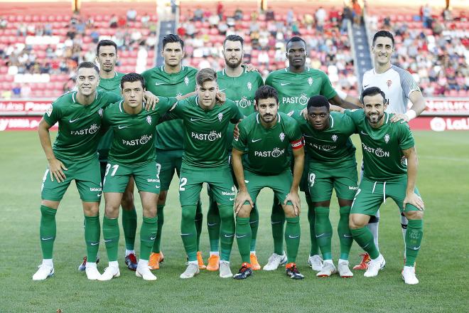 Once inicial del Sporting de Gijón frente al Numancia en la Copa del Rey (Foto: Luis Manso).