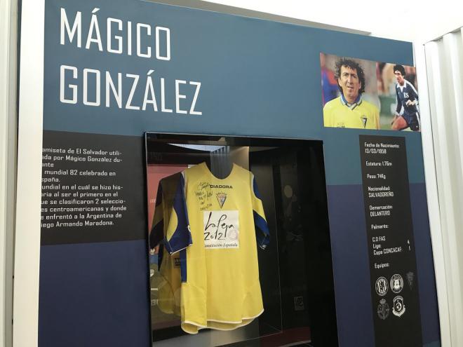 Camiseta de Mágico González en Fútbol Fan River.