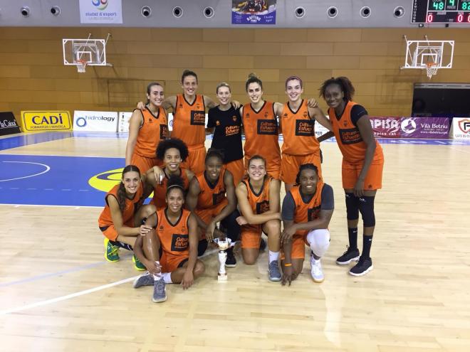 Equipo del Valencia Basket Femenino.