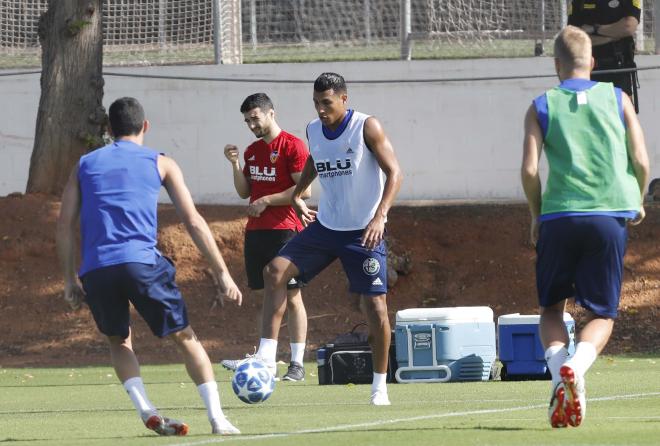Jeison Murillo entrenando en Paterna durante la temporada pasada (Foto: David González).