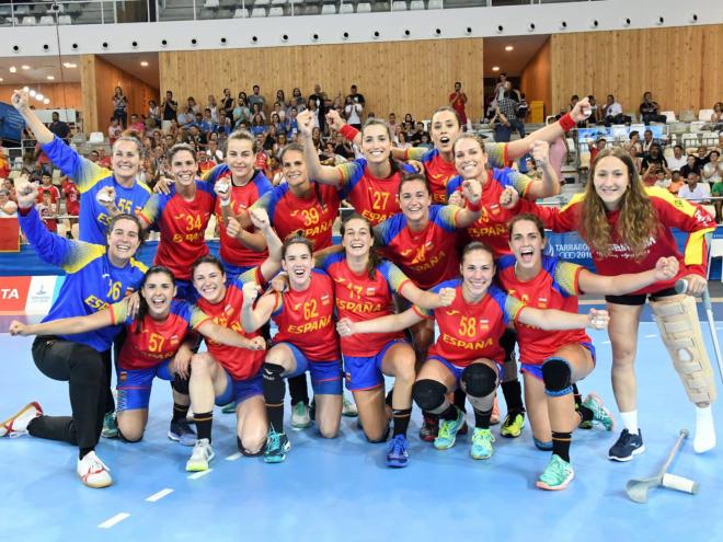 Las 'Guerreras' con el oro logrado en junio en los Juegos Mediterráneos de Tarragona.