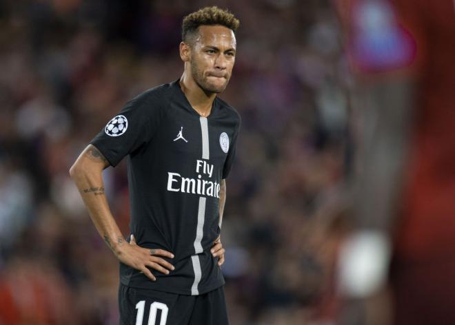 Neymar, durante el partido con el PSG en Champions.