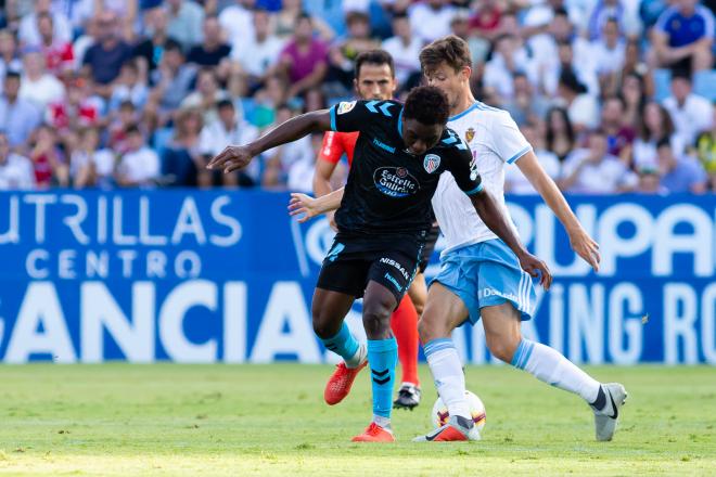 Marc Gual en el partido frente al Lugo en La Romareda (Foto: Daniel Marzo).